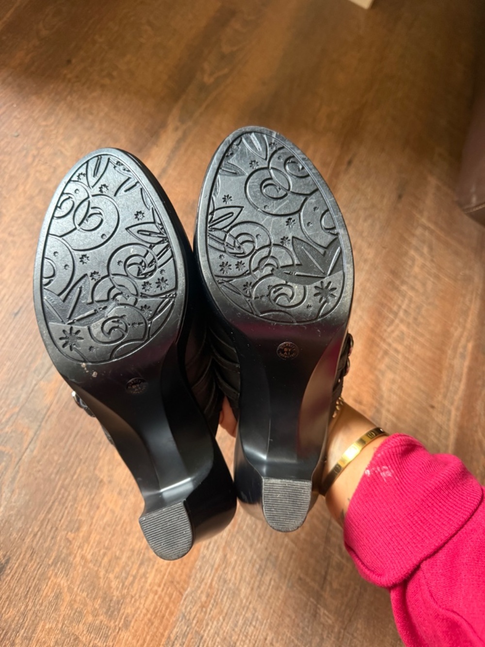 Clogs - Picture 4 of 4